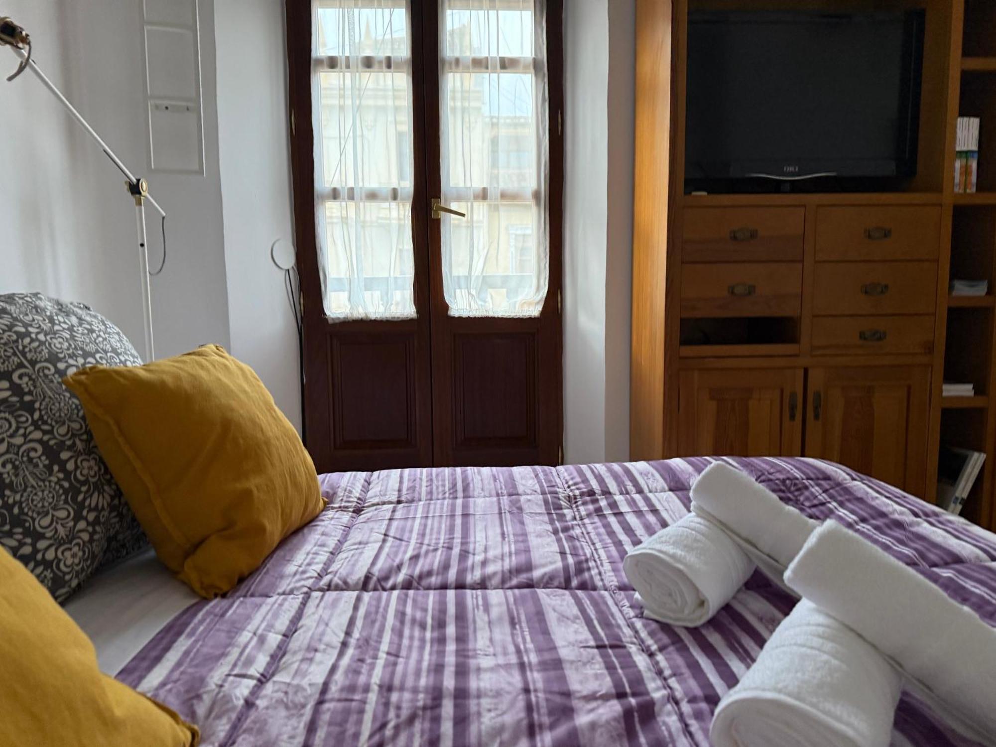 Cozy Studio 6 Min To Alhambra-2 Min To Cathedral Walking — Photos 2