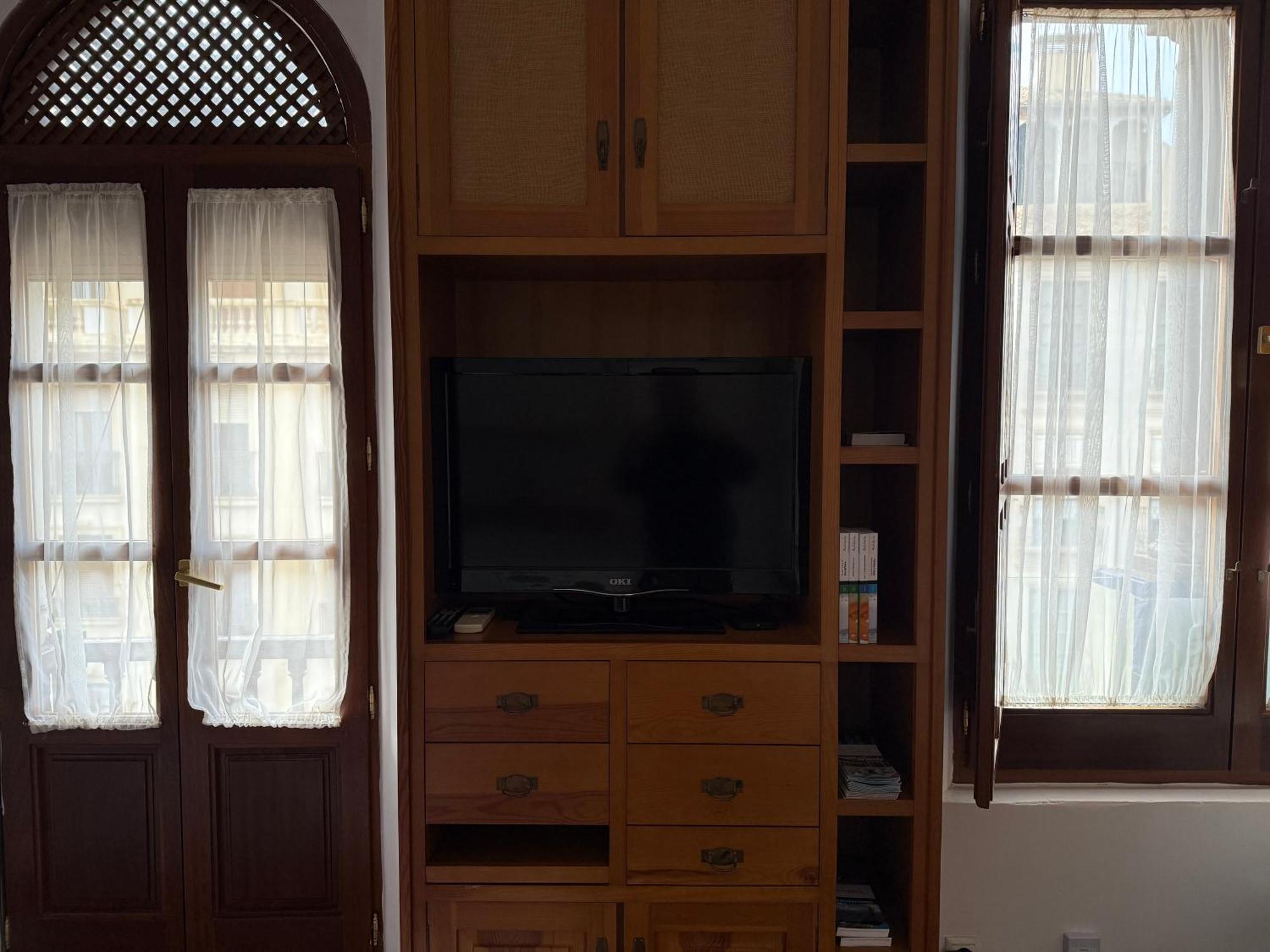 Cozy Studio 6 Min To Alhambra-2 Min To Cathedral Walking, Granada
